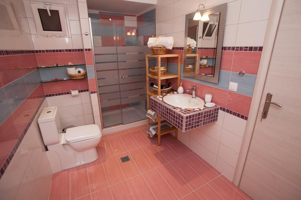 Kentrikon Suites بوليخرونو الغرفة الصورة