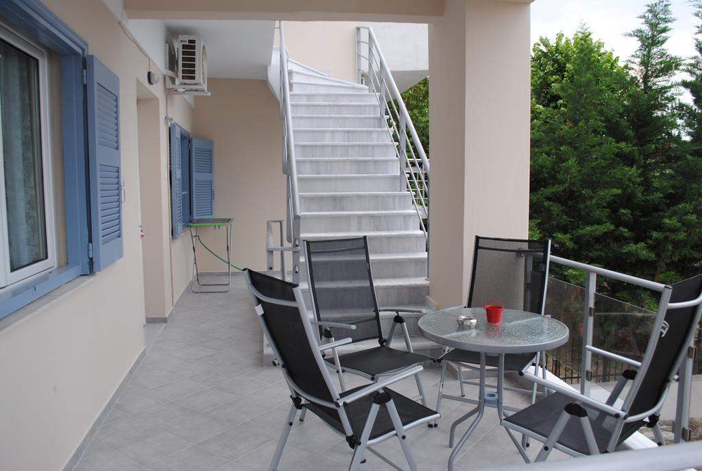 Kentrikon Suites بوليخرونو الغرفة الصورة